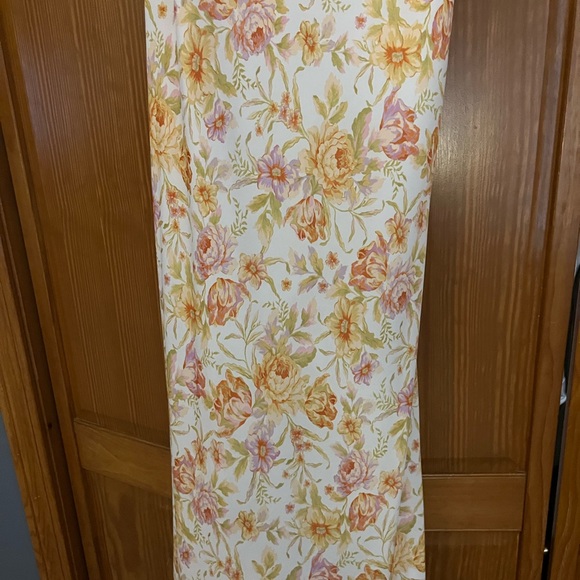 Dress - Picture 5 of 6